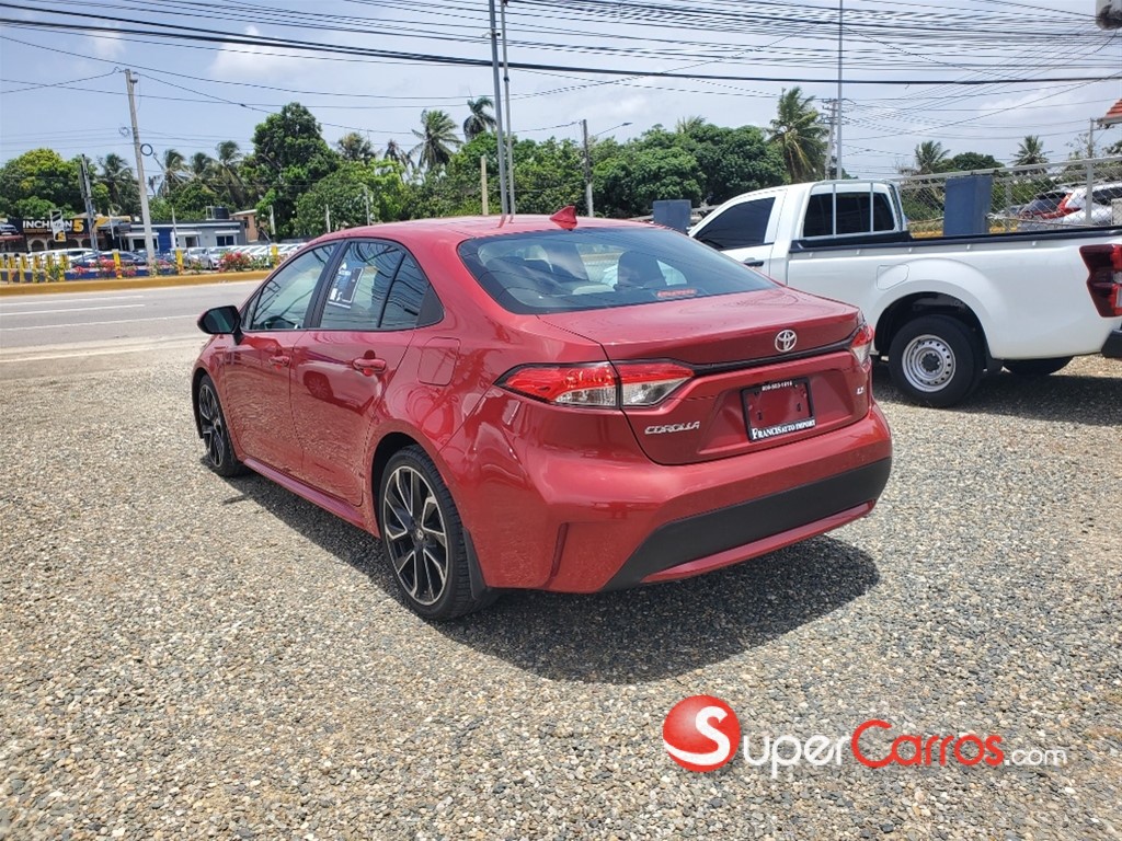 2020 Toyota Corolla LE — foto 9 / 12