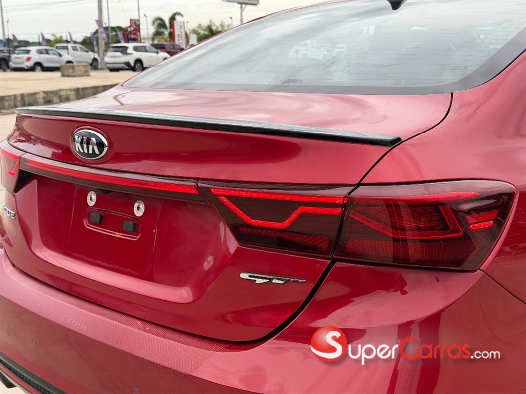 2021 Kia Forte GT Line — foto 6 / 11