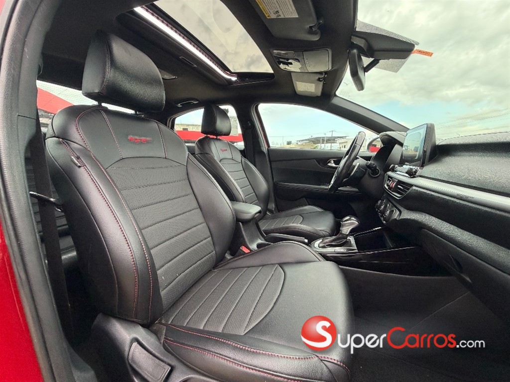2021 Kia Forte GT Line — foto 7 / 11