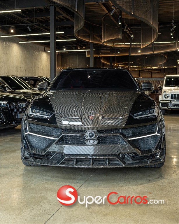 2020 Lamborghini Urus — foto 2 / 12