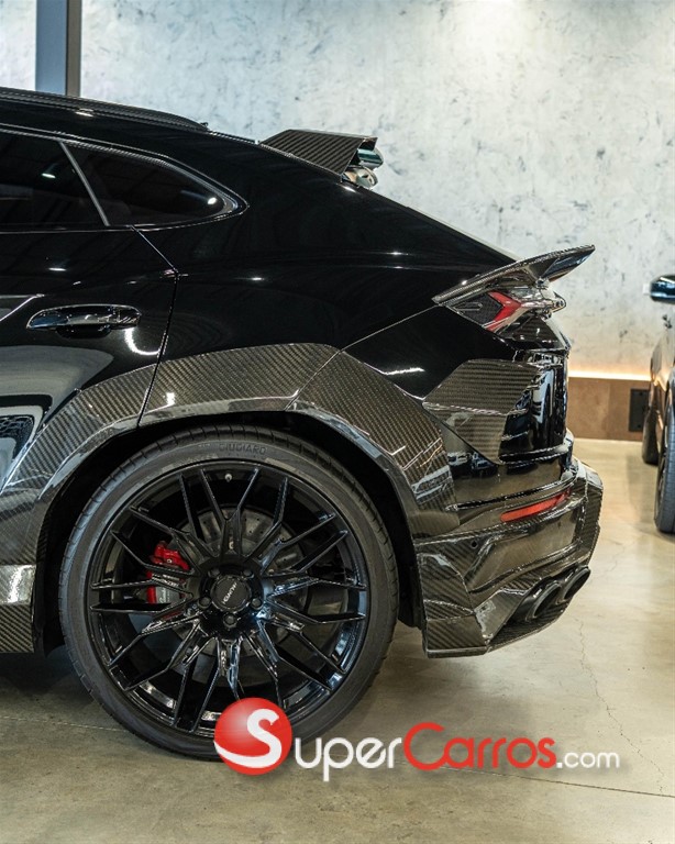 2020 Lamborghini Urus — foto 5 / 12