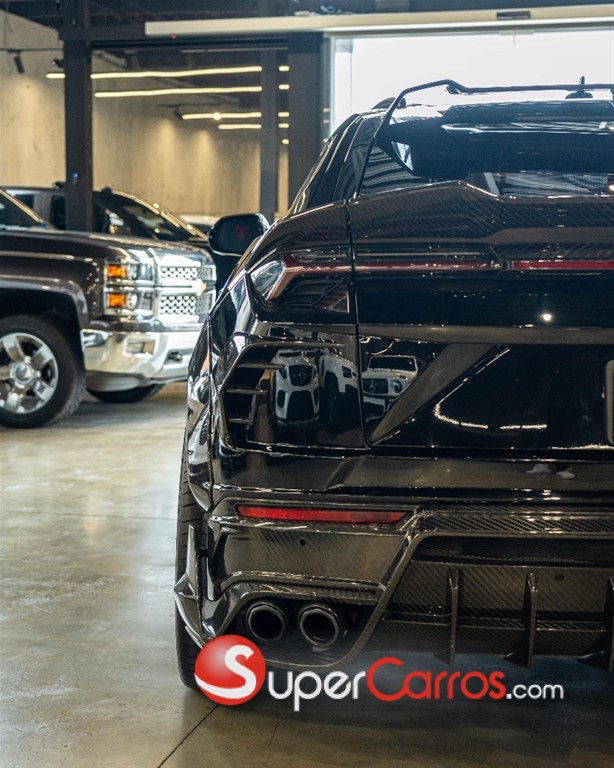 2020 Lamborghini Urus — foto 6 / 12