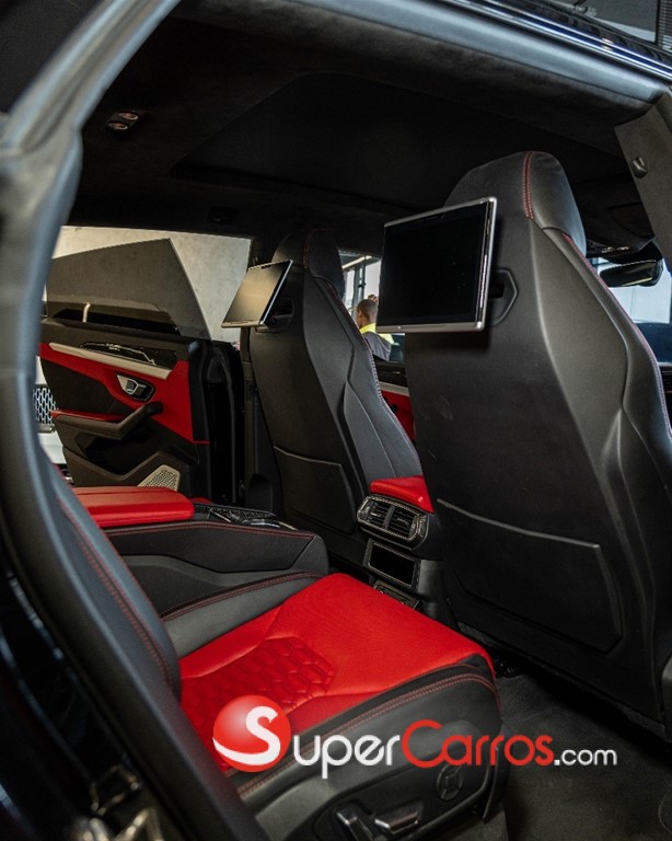 2020 Lamborghini Urus — foto 11 / 12