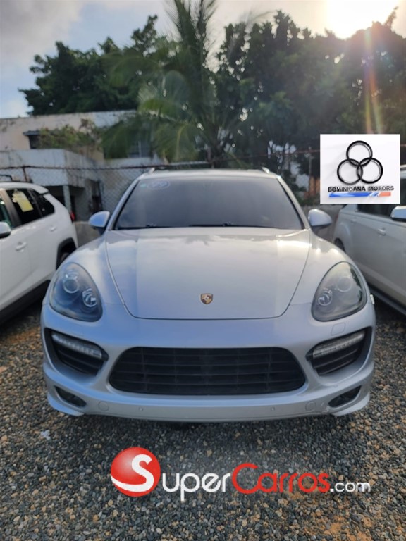 2013 Porsche Cayenne GTS — foto 2 / 12