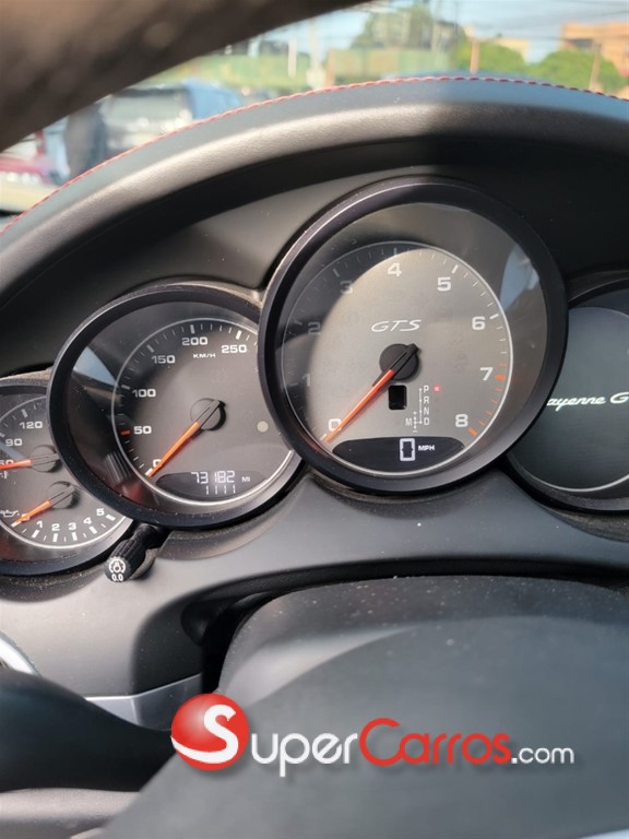 2013 Porsche Cayenne GTS — foto 8 / 12