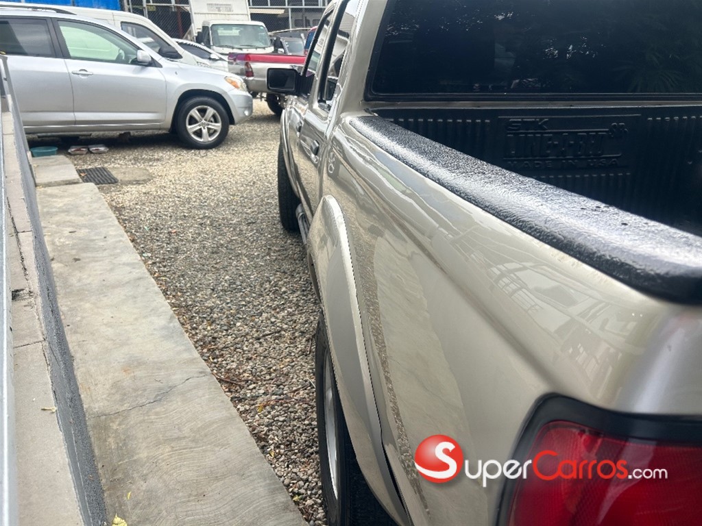 2007 Nissan Frontier D 22 — foto 5 / 12