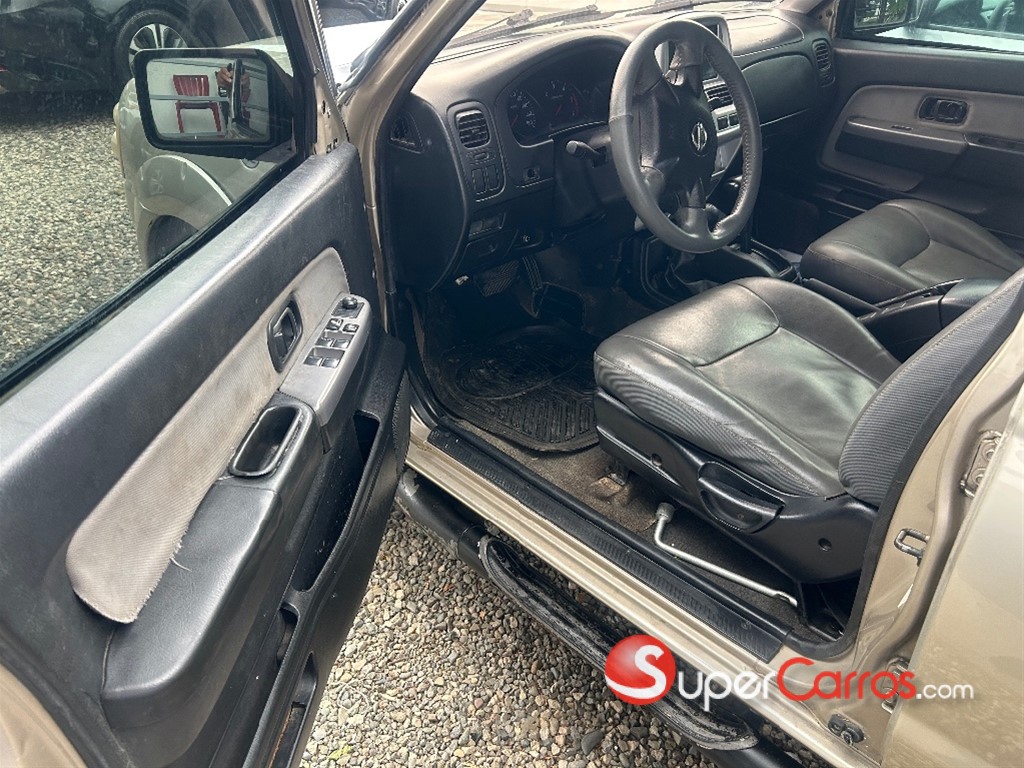 2007 Nissan Frontier D 22 — foto 8 / 12