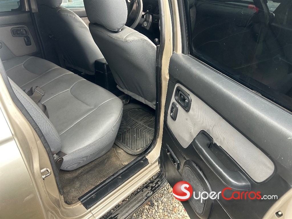2007 Nissan Frontier D 22 — foto 11 / 12