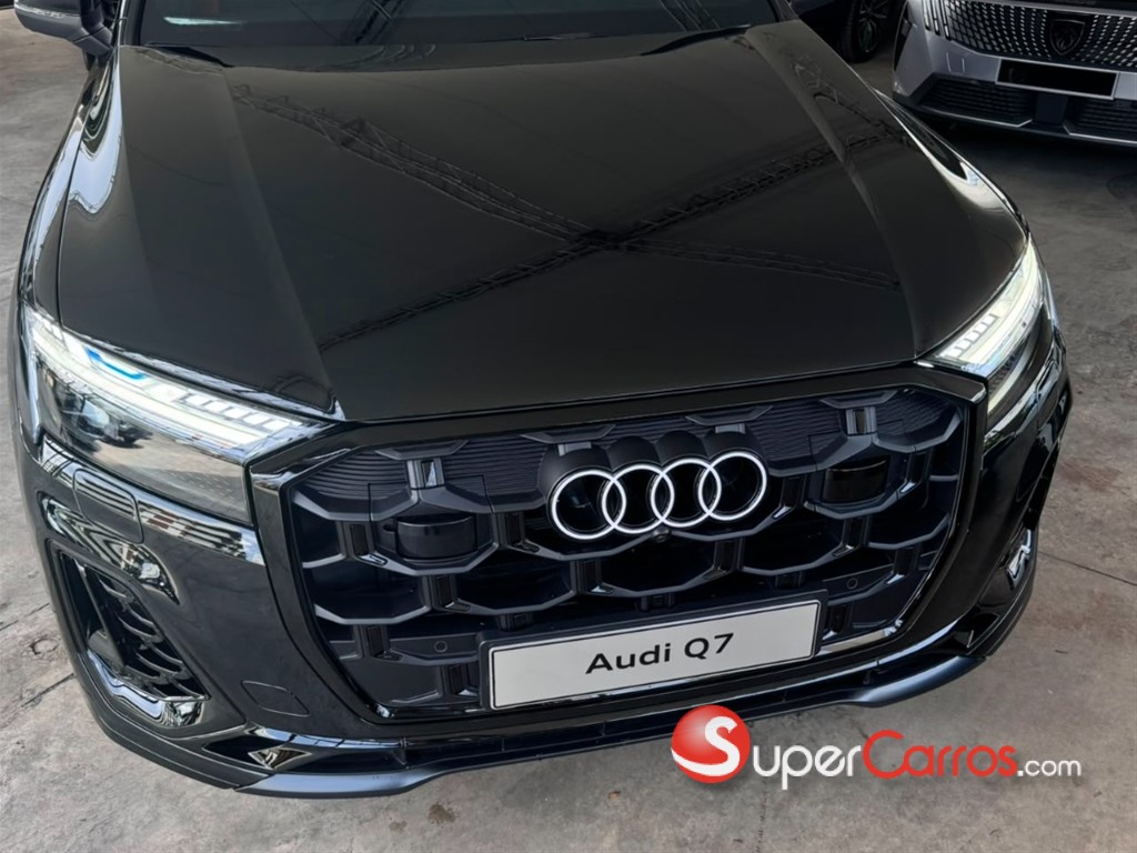 2025 Audi Q7 Sline — foto 2 / 12