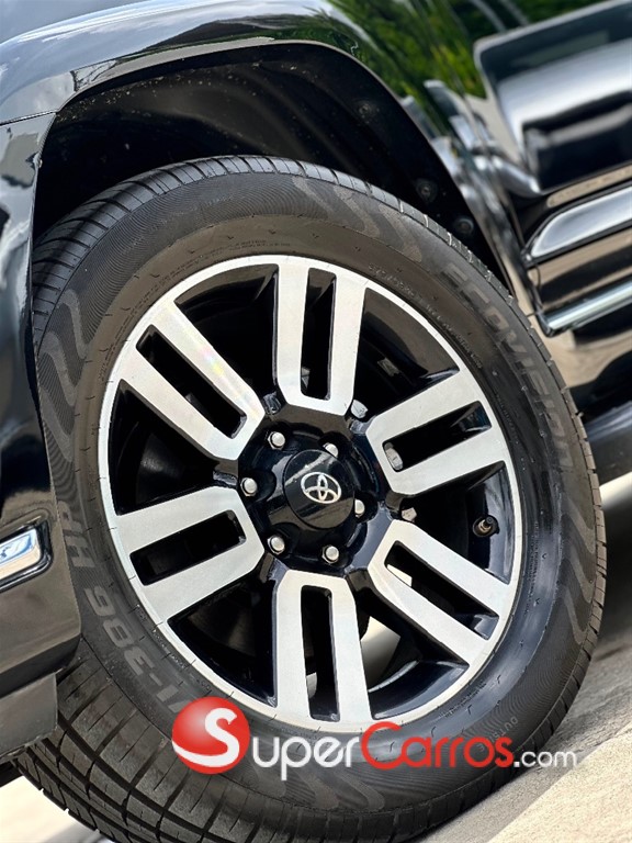 2021 Toyota 4 Runner Limited — foto 2 / 12
