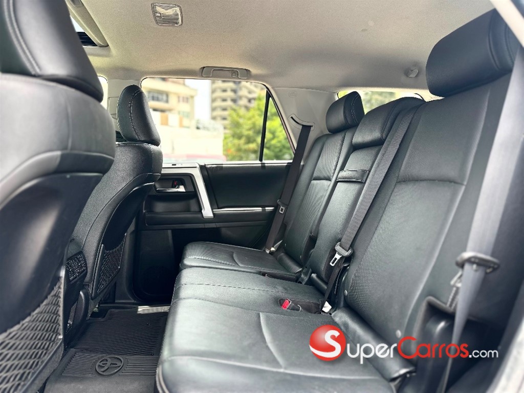 2021 Toyota 4 Runner Limited — foto 7 / 12