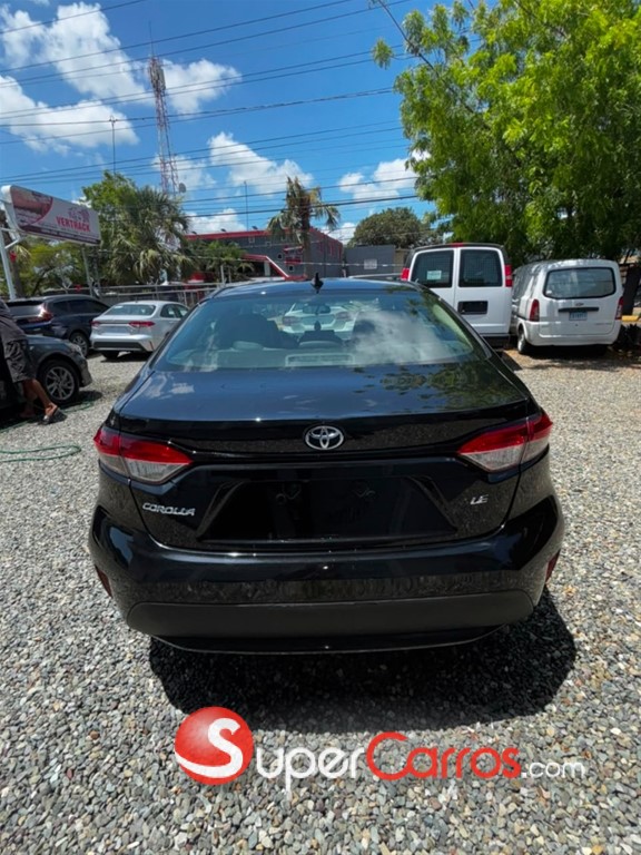 2020 Toyota Corolla LE — foto 2 / 7