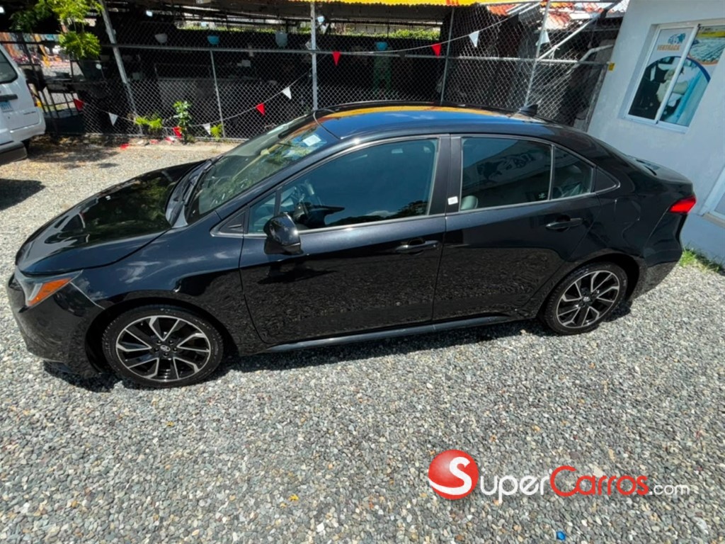 2020 Toyota Corolla LE — foto 3 / 7