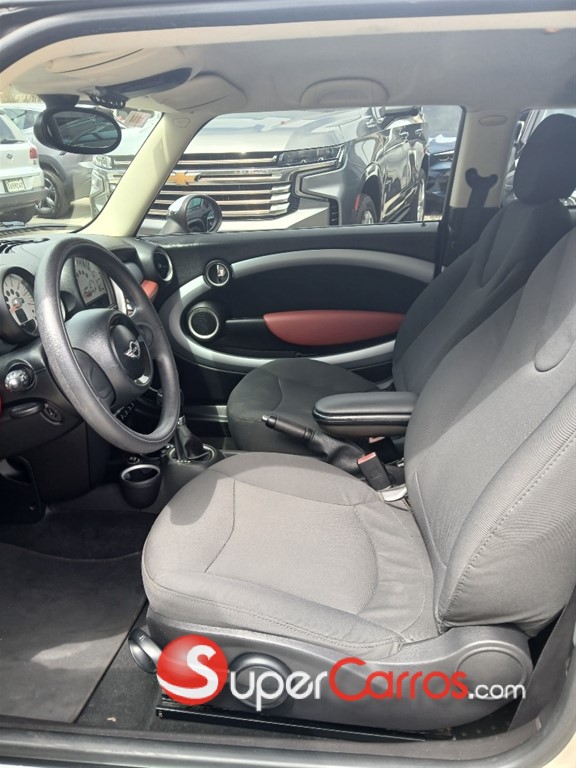 2011 Mini Cooper S Hardtop — foto 8 / 9