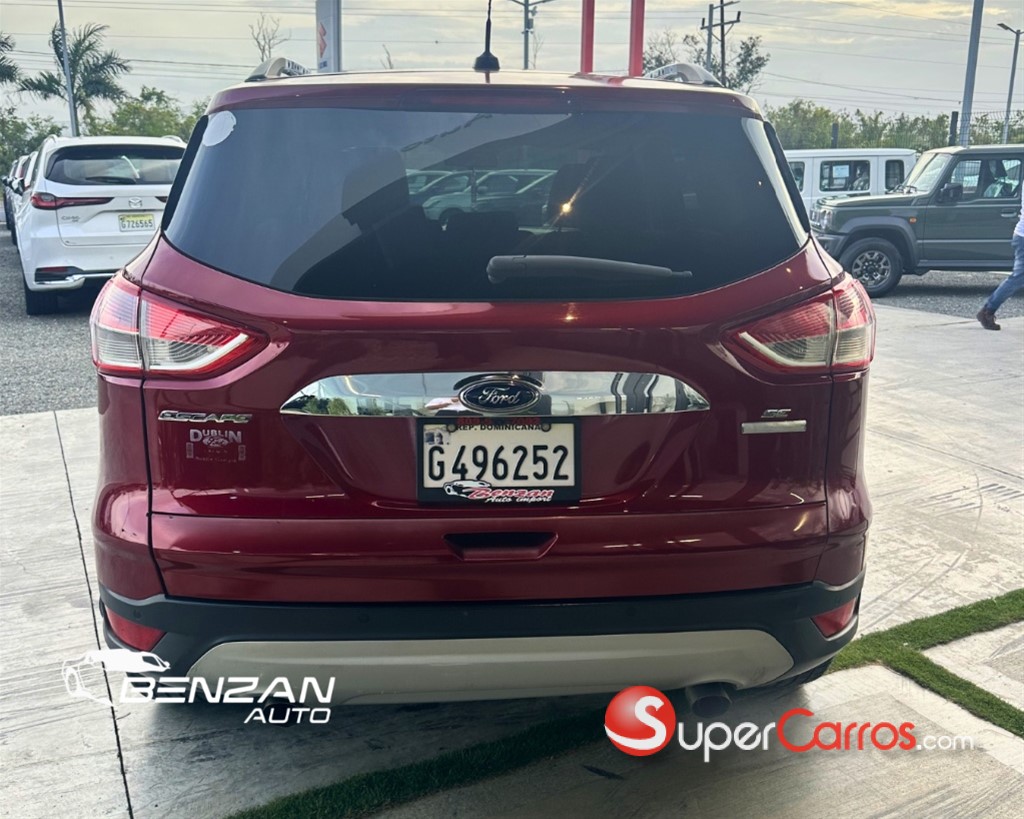 2016 Ford Escape SE — foto 3 / 8