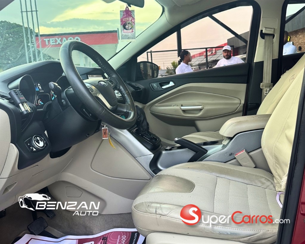 2016 Ford Escape SE — foto 8 / 8