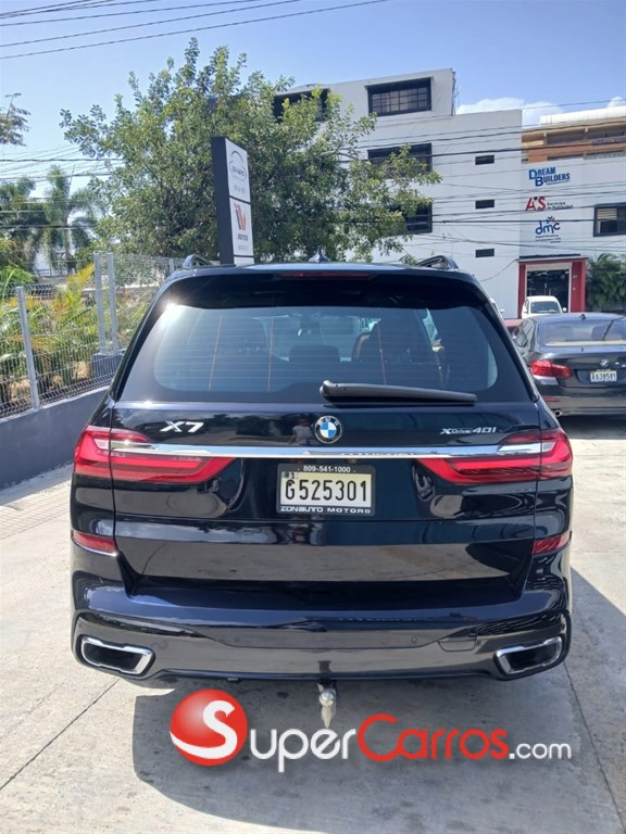 2021 BMW X 7 XDRIVE 40i — foto 7 / 10