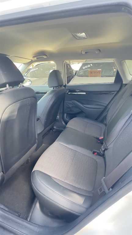 2021 Kia Seltos — foto 8 / 12