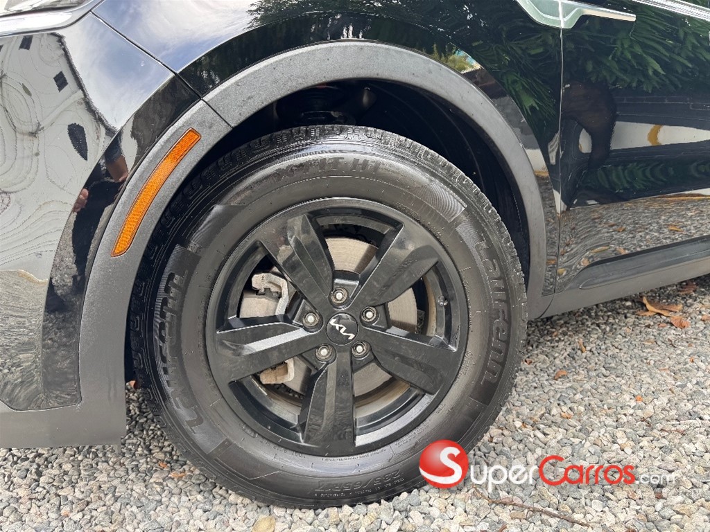 2023 Kia Sorento LX — foto 2 / 11