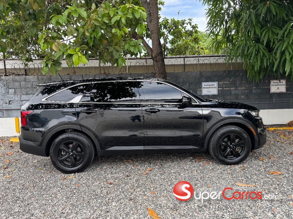 2023 Kia Sorento LX — foto 4 / 11