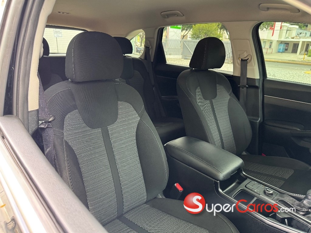 2023 Kia Sorento LX — foto 5 / 11