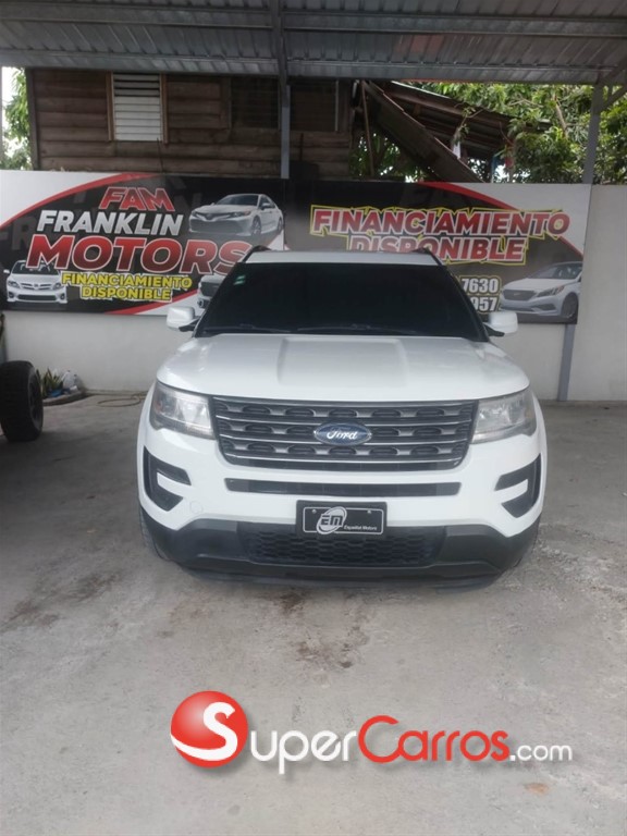 2017 Ford Explorer XLT — foto 2 / 6