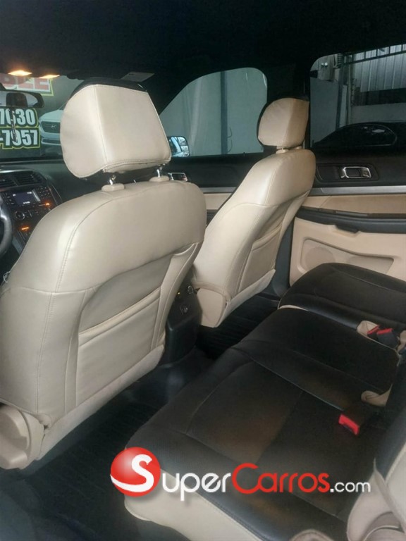 2017 Ford Explorer XLT — foto 5 / 6