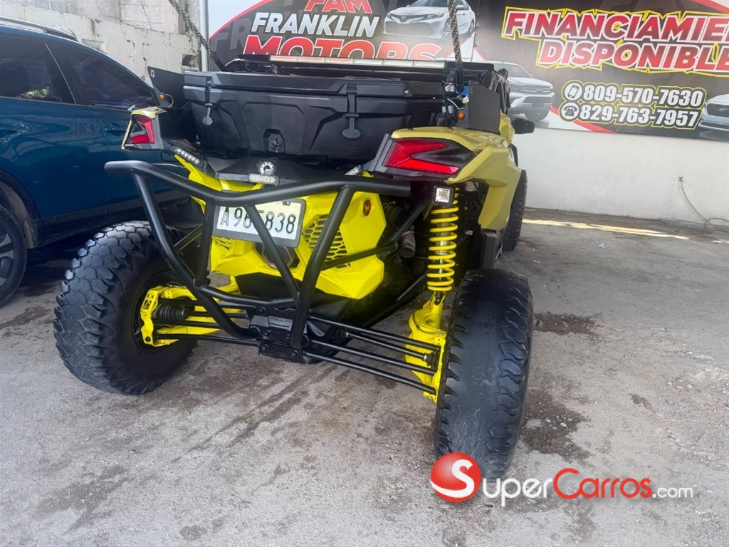 2018 Can Am Maverick X3 MAX TURBO RR — foto 2 / 7