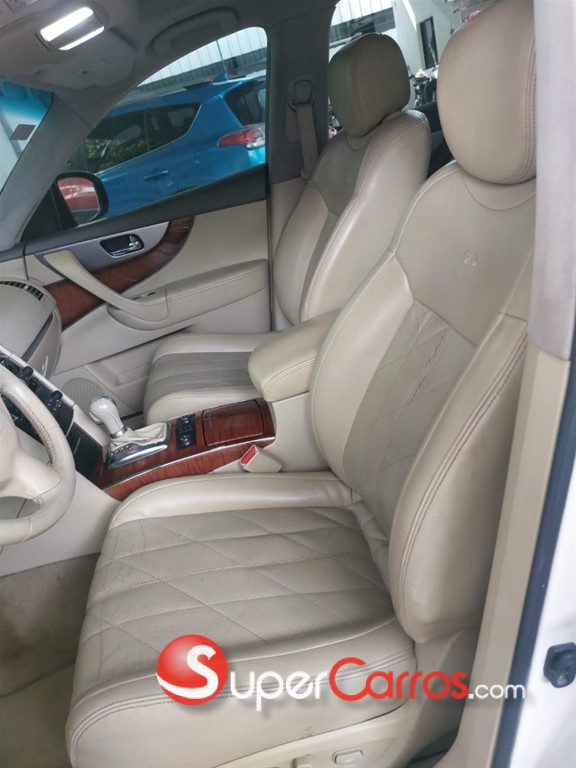 2011 Infiniti FX-35 — foto 6 / 9