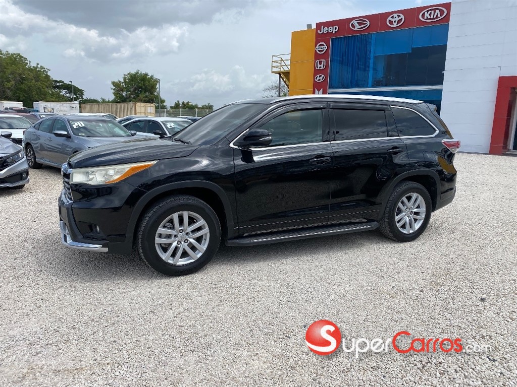 2015 Toyota Highlander LE — foto 4 / 10