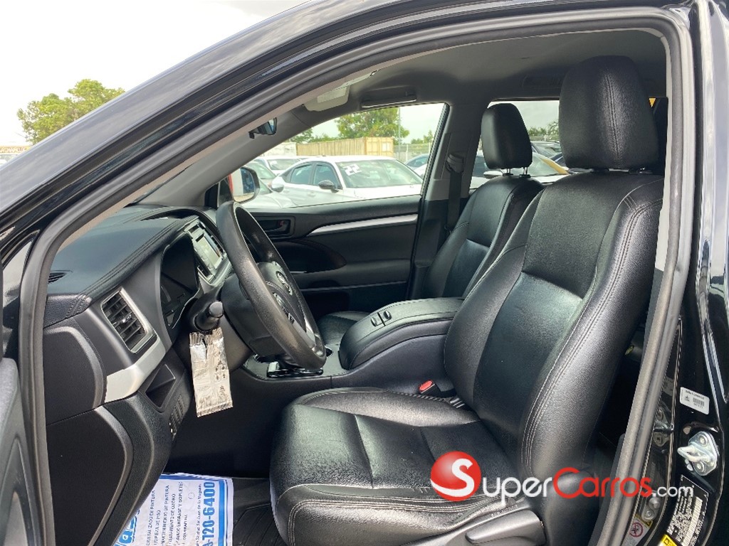 2015 Toyota Highlander LE — foto 8 / 10
