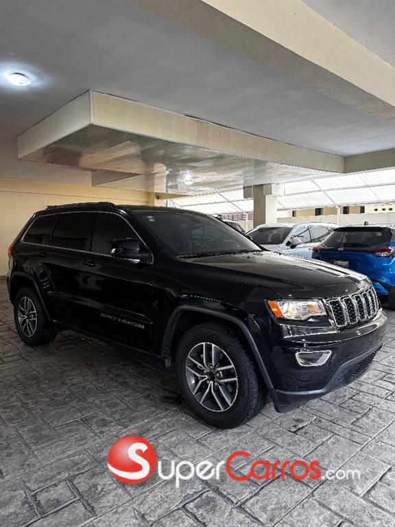 2020 Jeep Grand Cherokee Laredo
