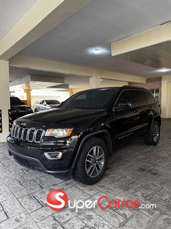2020 Jeep Grand Cherokee Laredo — foto 3 / 10