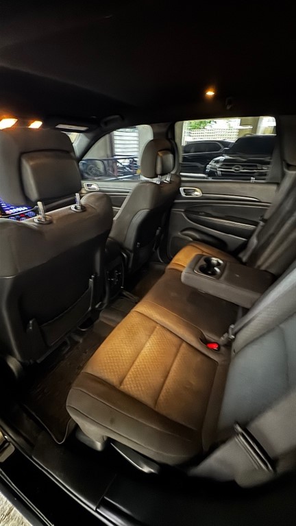 2020 Jeep Grand Cherokee Laredo — foto 4 / 10