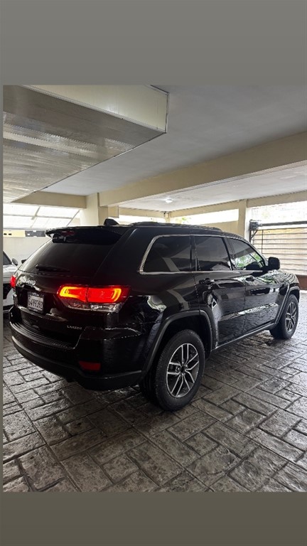 2020 Jeep Grand Cherokee Laredo — foto 7 / 10