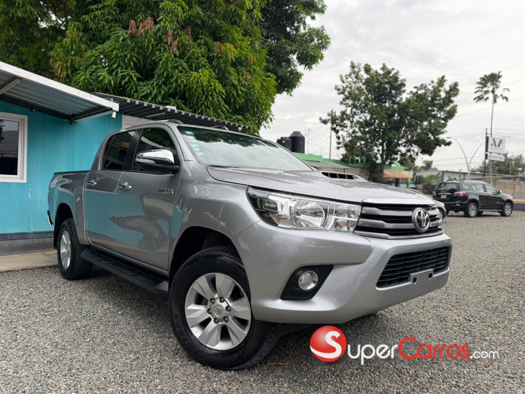 2017 Toyota Hilux — foto 3 / 12