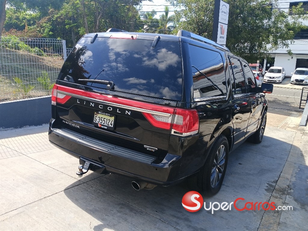 2015 Lincoln Navigator — foto 3 / 12