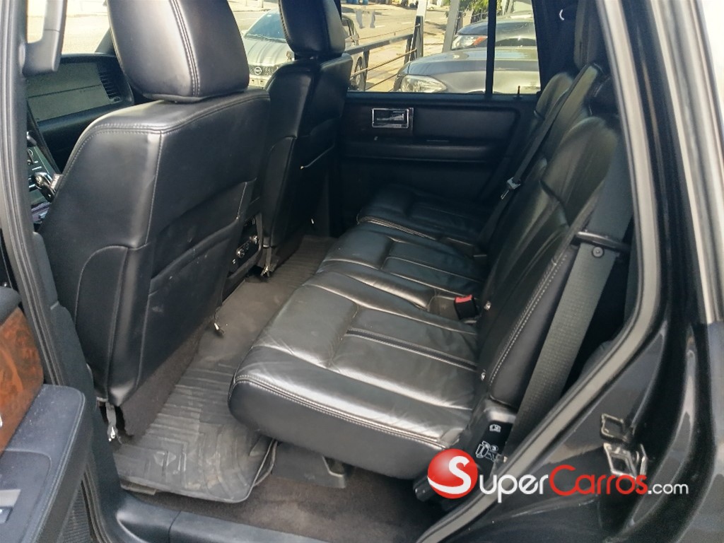 2015 Lincoln Navigator — foto 6 / 12