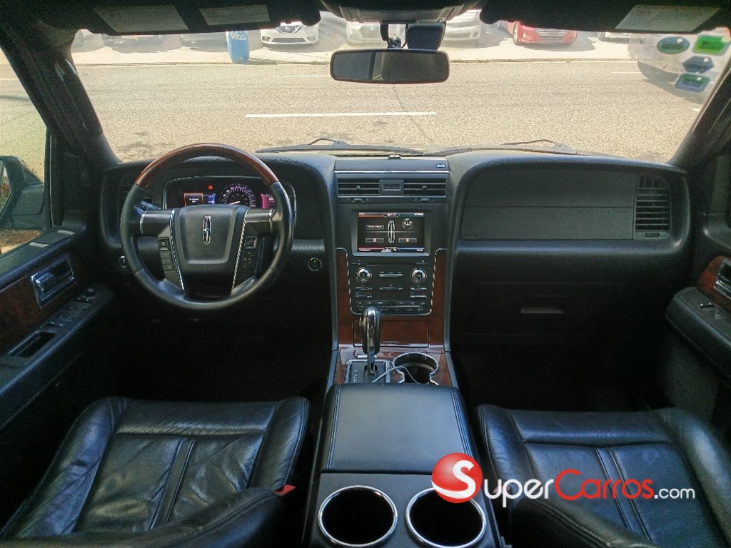 2015 Lincoln Navigator — foto 7 / 12