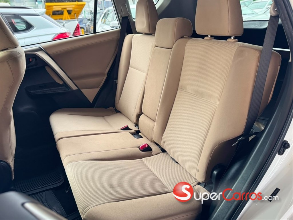 2013 Toyota RAV4 LE — foto 8 / 11