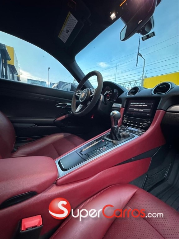 2018 Porsche 718 — foto 9 / 11