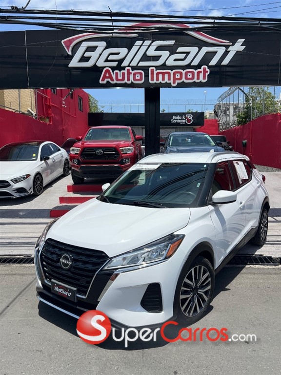 2022 Nissan Kicks SV
