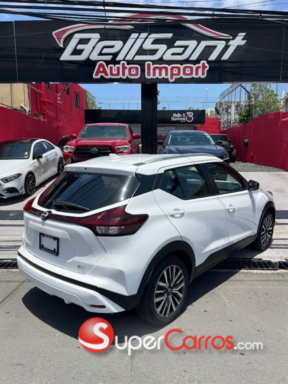 2022 Nissan Kicks SV — foto 2 / 12