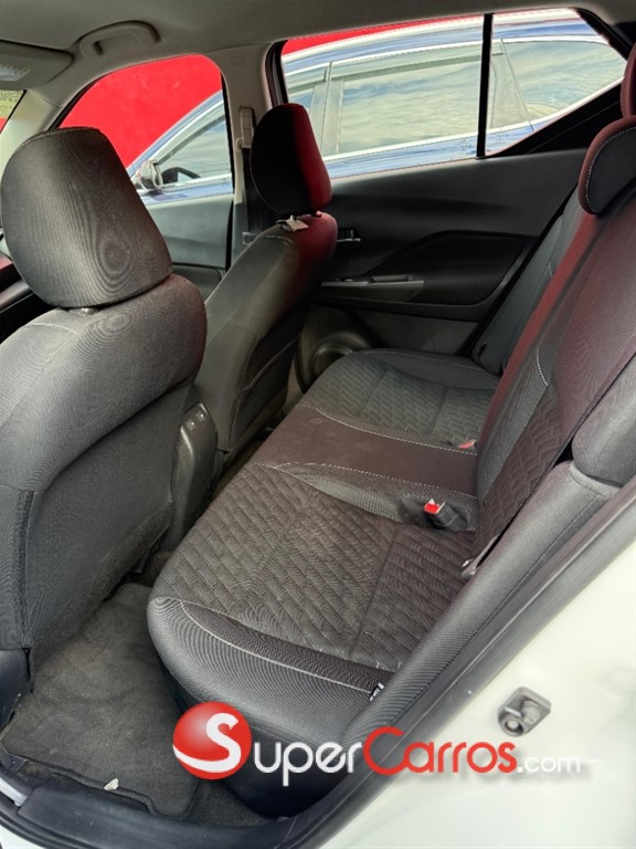 2022 Nissan Kicks SV — foto 11 / 12