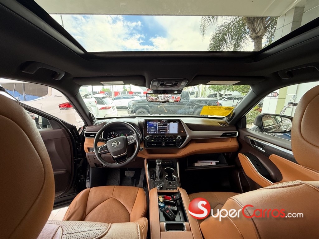 2021 Toyota Highlander Platinum — foto 7 / 9