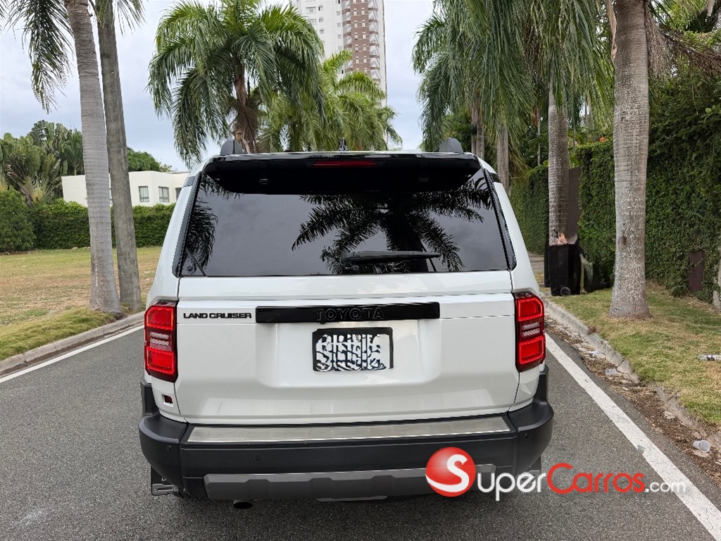 2025 Toyota Land Cruiser Prado Adventure — foto 6 / 7