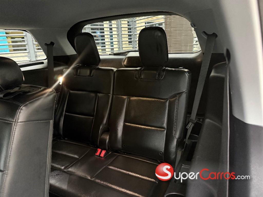 2022 Ford Explorer XLT — foto 6 / 11