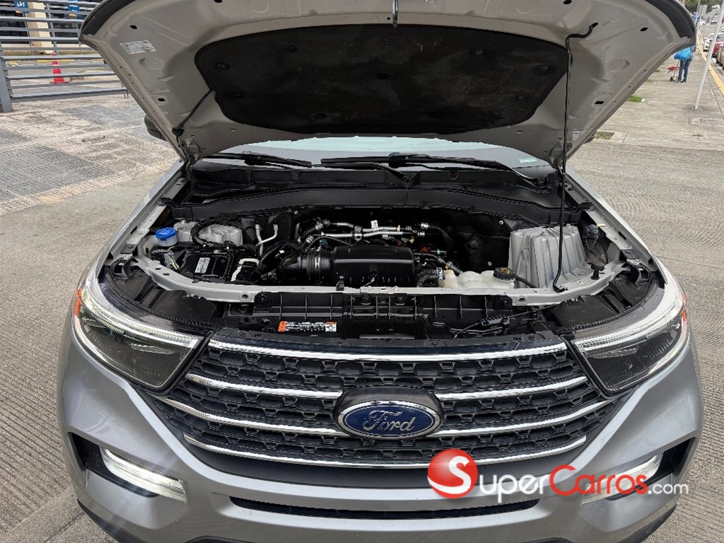 2022 Ford Explorer XLT — foto 8 / 11