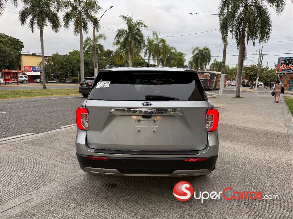 2022 Ford Explorer XLT — foto 10 / 11