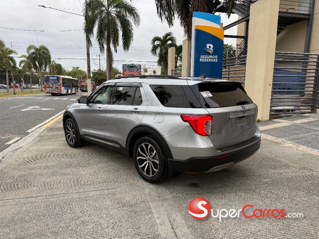 2022 Ford Explorer XLT — foto 11 / 11